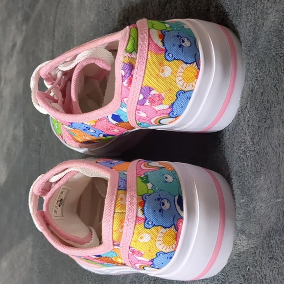 Care Bear sneaker girl's size 3 - Picture 3 of 6